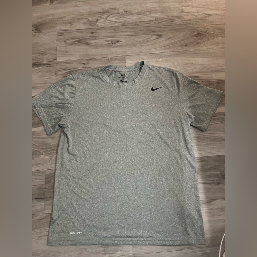 nike t shirt